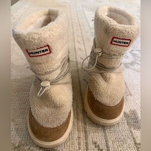 Hunter Beige and Brown Fleece Boots